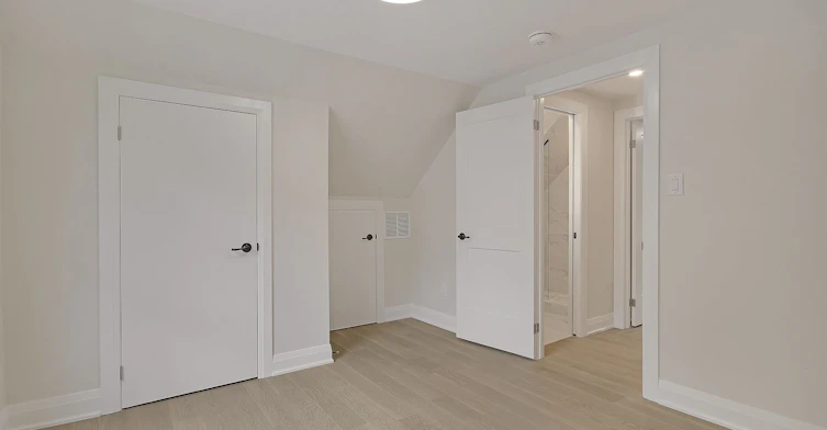 17 Uno Drive, Toronto, ON, M8Z 3N7 - 14