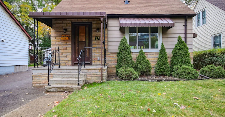 17 Uno Drive, Toronto, ON, M8Z 3N7 - 25