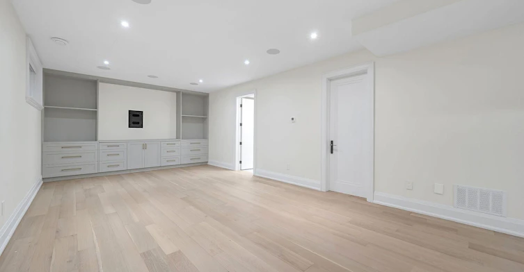 132 Lothian Avenue, Toronto, ON, M8Z 4L4 - 34