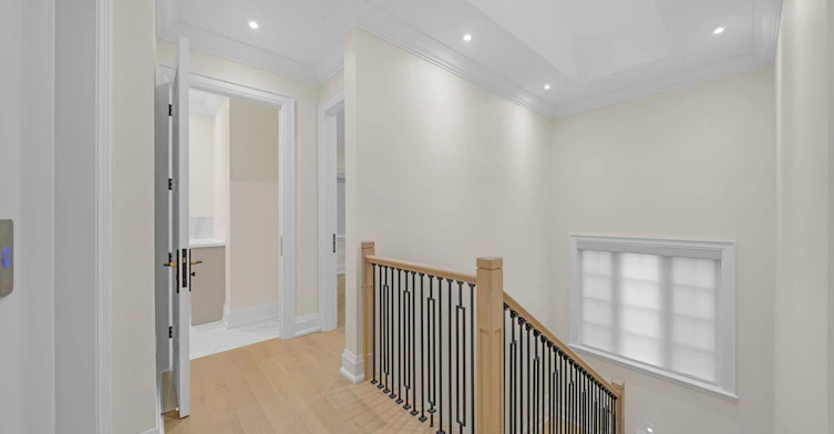 132 Lothian Avenue, Toronto, ON, M8Z 4L4 - 19