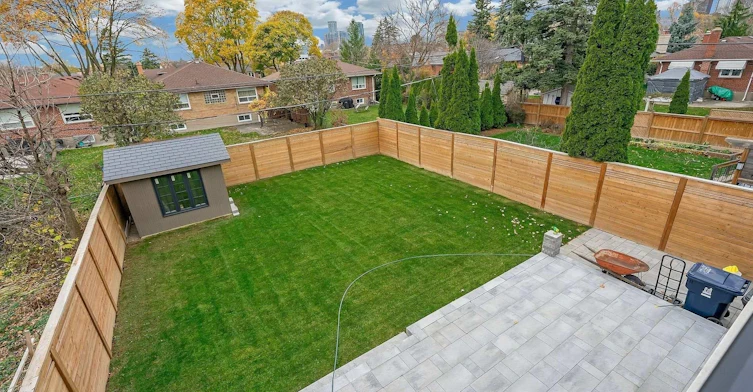 132 Lothian Avenue, Toronto, ON, M8Z 4L4 - 24