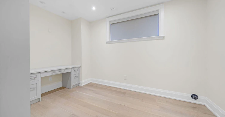 132 Lothian Avenue, Toronto, ON, M8Z 4L4 - 37