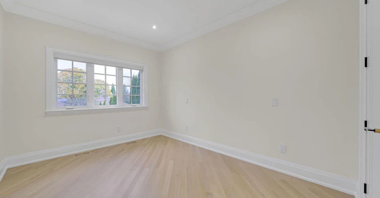 132 Lothian Avenue, Toronto, ON, M8Z 4L4 - 26