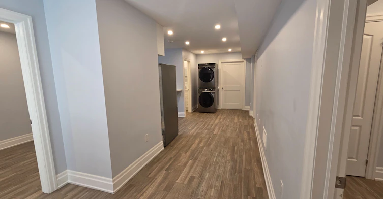 Lower-33 Ingleside Drive, Toronto, ON, M3K 1V2 - 3