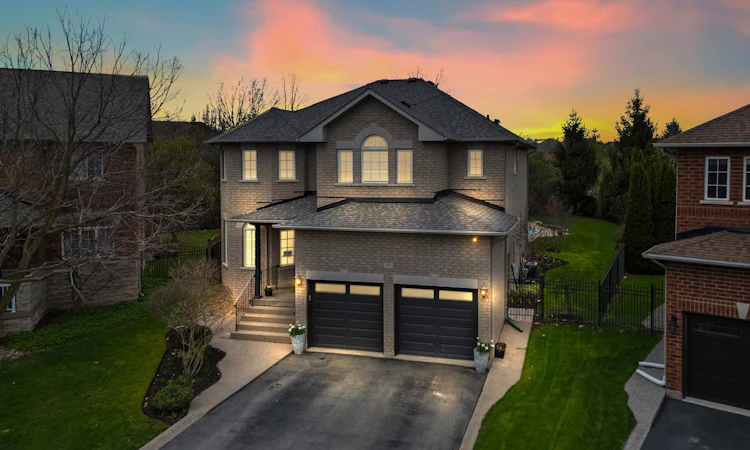2275 Whitecliffe Way