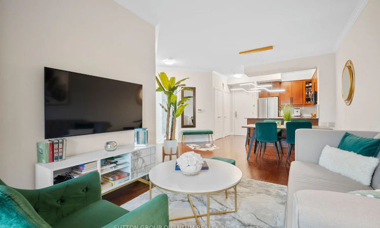 302-90 Absolute Avenue