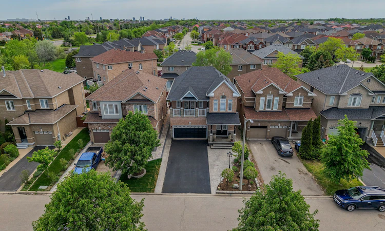 35 Devonsleigh Drive
