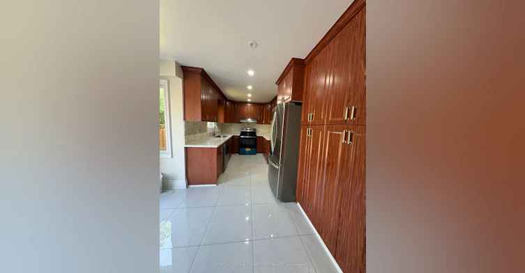 116 Flowertown Avenue, Brampton, ON, L6X 3Y6 - 2