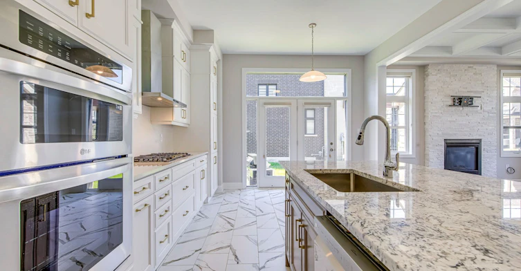 1387 Aymond Crescent, Oakville, ON, L6H 7W9 - 12