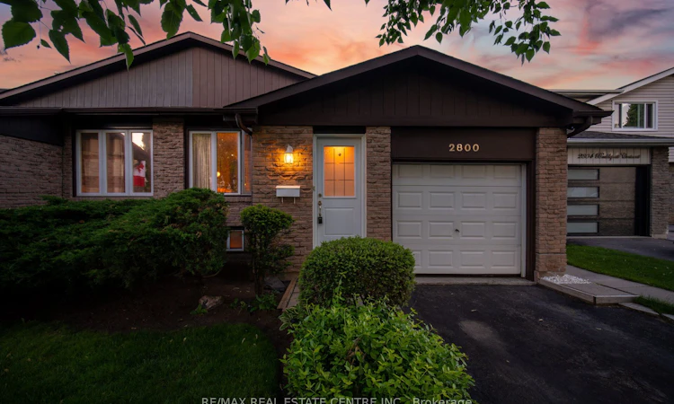 2800 Bucklepost Crescent