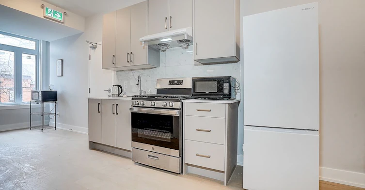 2-252 Annette Street, Toronto, ON, M6P 1R1 - 8