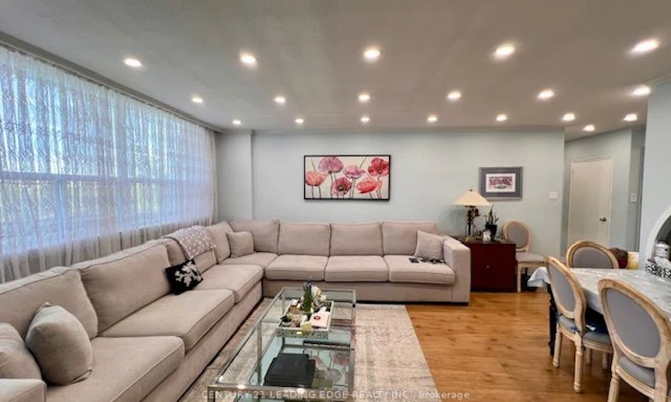 911-80 Grandravine Drive