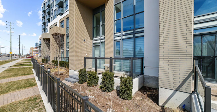 107-509 Dundas Street W, Oakville, ON, L6M 5P4 - 5
