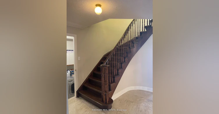 5933 Hemingway Road, Mississauga, ON, L5M 5M1 - 3