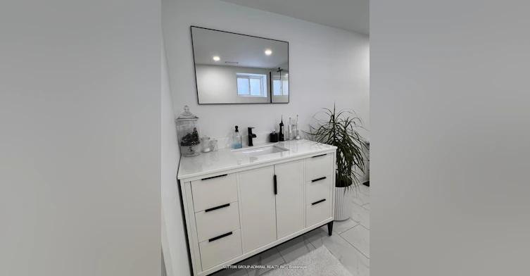 Lower-6 Frankfort Avenue, Toronto, ON, M6L 2Y2 - 19