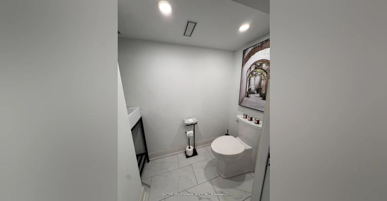 Lower-6 Frankfort Avenue, Toronto, ON, M6L 2Y2 - 28