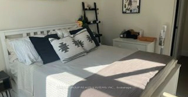 623-1 Old Mill Drive, Toronto, ON, M6S 0A1 - 8