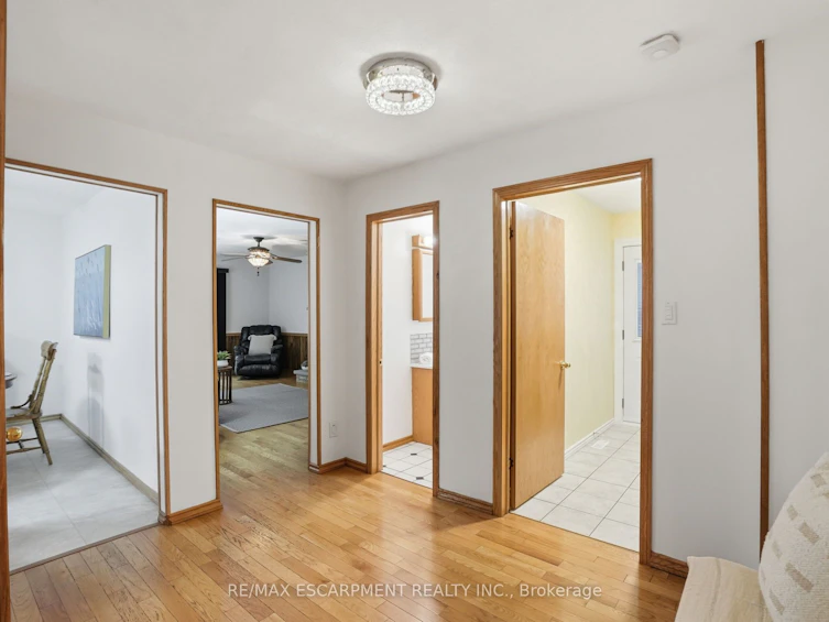 2127 Larabee Court, Burlington, ON, L7P 3S3 - 16