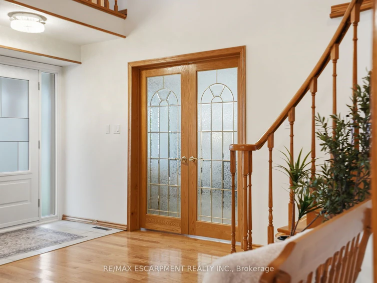 2127 Larabee Court, Burlington, ON, L7P 3S3 - 7