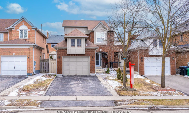 94 Bighorn Crescent