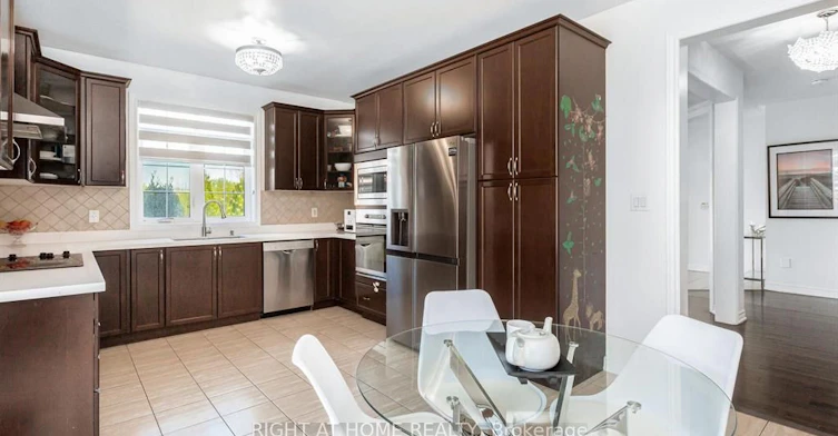 22 Vanwood Crescent, Brampton, ON, L6P 2X4 - 22