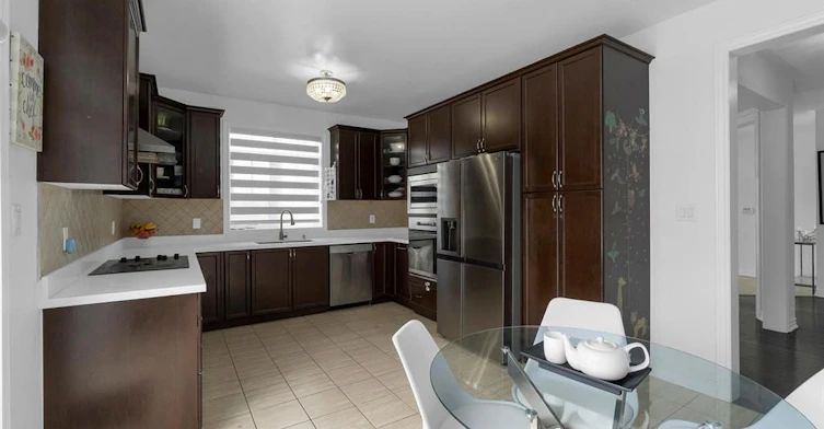22 Vanwood Crescent, Brampton, ON, L6P 2X4 - 23