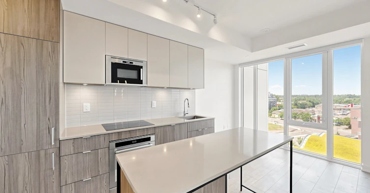 817-220 Missinnihe Way, Mississauga, ON, L5H 0A9 - 37