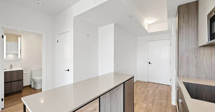 817-220 Missinnihe Way, Mississauga, ON, L5H 0A9 - 39