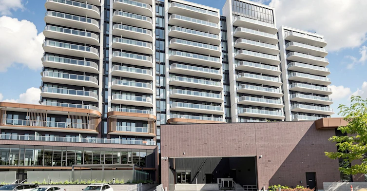 817-220 Missinnihe Way, Mississauga, ON, L5H 0A9 - 26