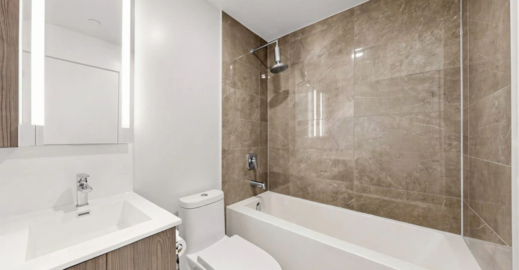 817-220 Missinnihe Way, Mississauga, ON, L5H 0A9 - 47