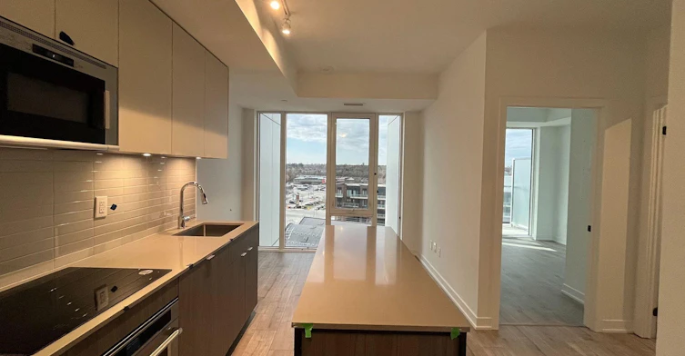 817-220 Missinnihe Way, Mississauga, ON, L5H 0A9 - 3