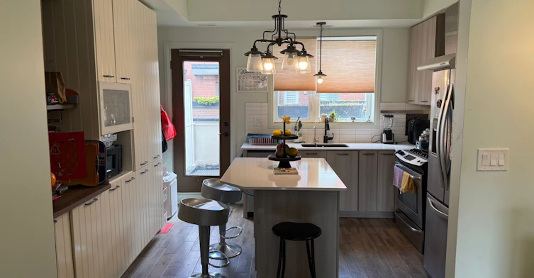 46 Sarah Jackson Crescent, Toronto, ON, M3K 0B6 - 4