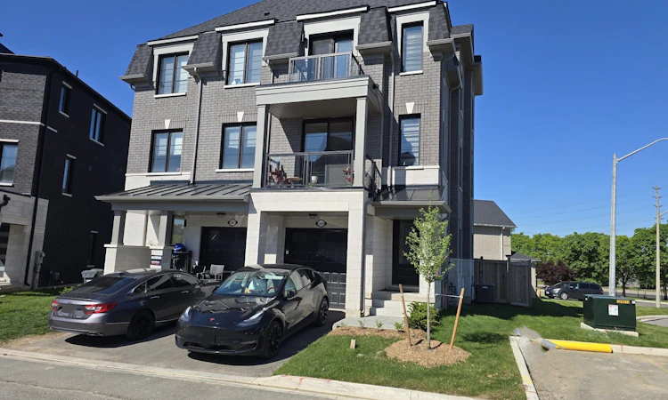 5959 Saigon Street