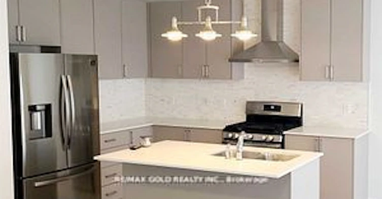 7 Angelfish Road, Brampton, ON, L7A 5C5 - 2