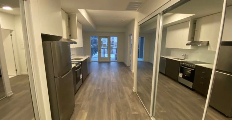 211-120 Canon Jackson Drive E, Toronto, ON, M6M 0B8 - 6