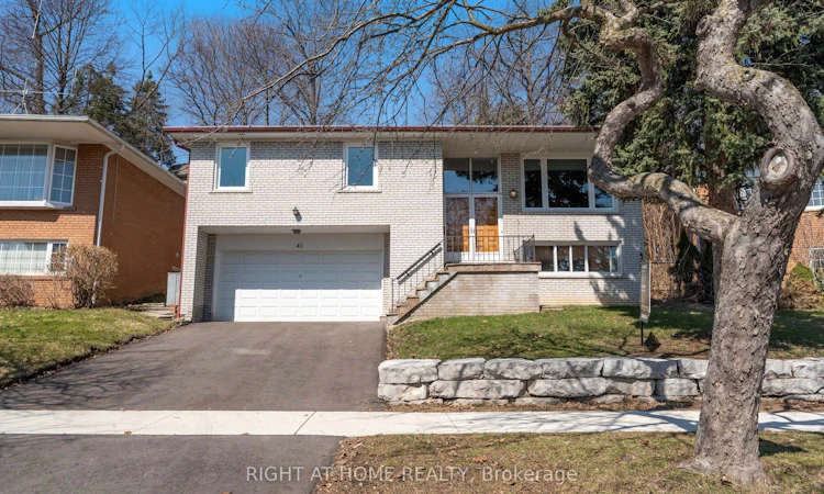 41 Knoll Drive