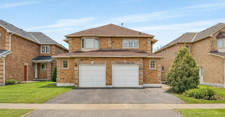 7166 Sandhurst Drive, Mississauga, ON, L5N 7H1