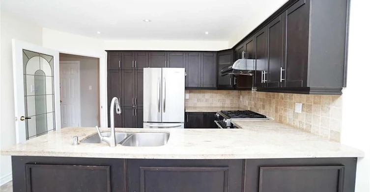 4887 Natkarni Crescent, Mississauga, ON, L5V 1L4 - 11