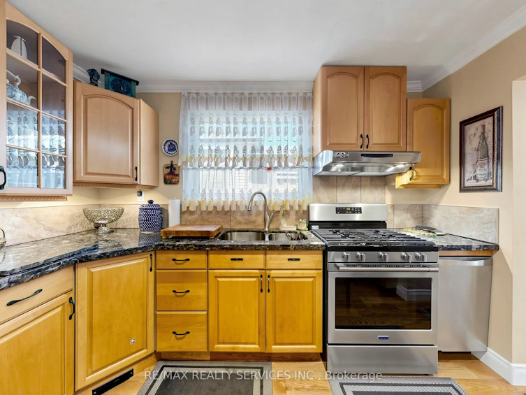 36 Glenvale Boulevard, Brampton, ON, L6S 1J1 - 19