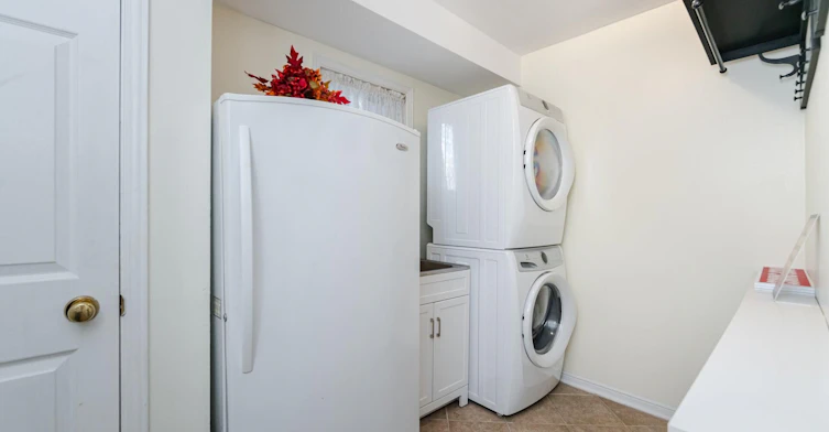 1615 Sir Monty's Drive, Mississauga, ON, L5N 4R1 - 13