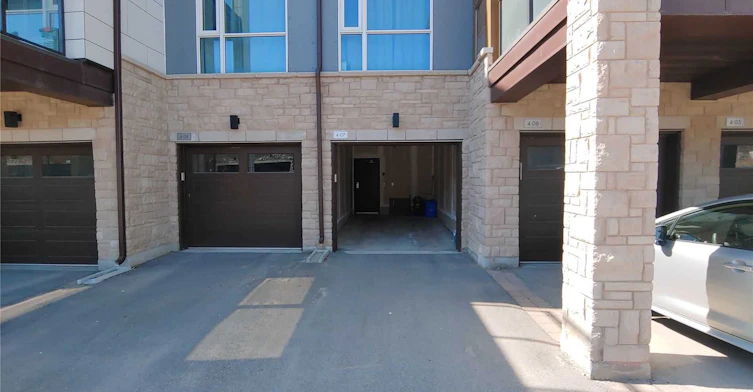 211-2393 Bronte Road, Oakville, ON, L6M 1P5