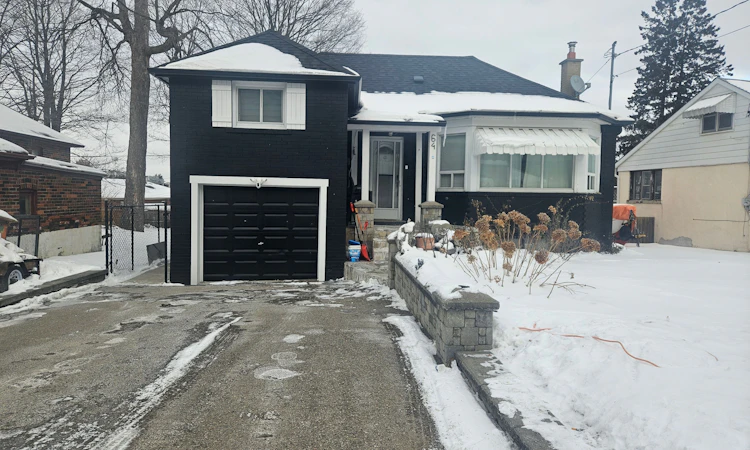 64 Pelmo Crescent