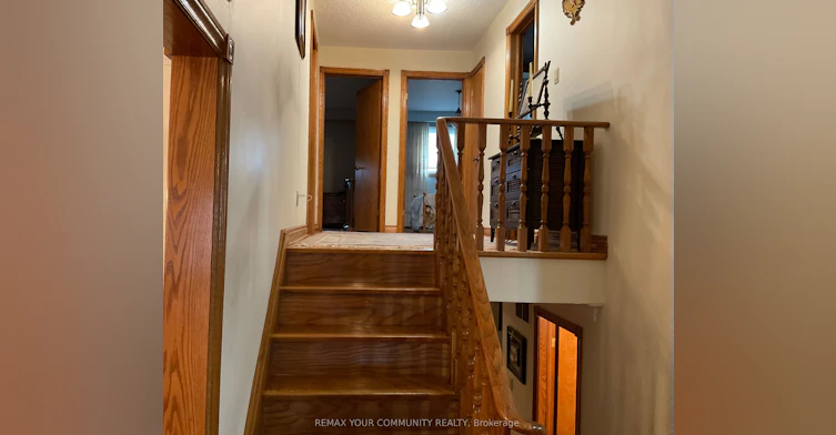 Upper-391 Glen Park Avenue, Toronto, ON, M6B 2E6 - 7
