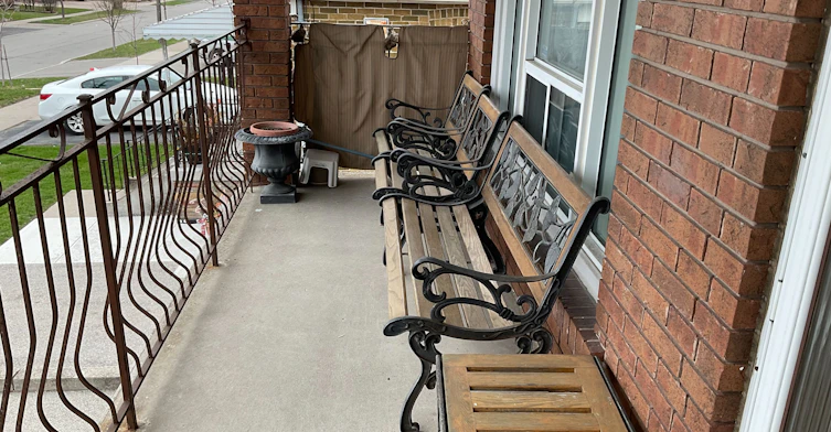 Upper-391 Glen Park Avenue, Toronto, ON, M6B 2E6 - 2