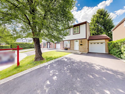 26 Mayfair Crescent - 2