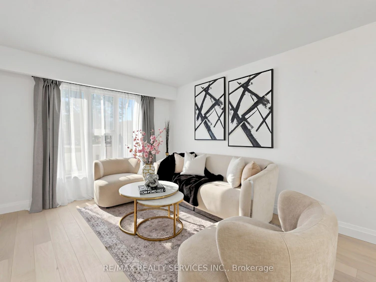 26 Mayfair Crescent, Brampton, ON, L6S 3N4 - 5