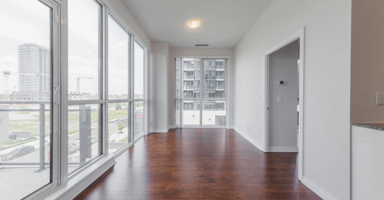 405-75 Eglinton Avenue W, Mississauga, ON, L5R 0E5 - 5
