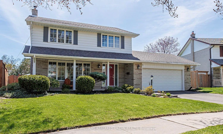 8 Markwood Crescent