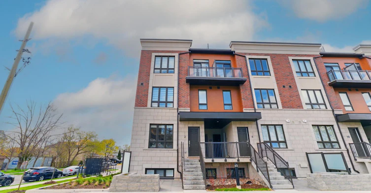 2-4015 Hickory Drive, Mississauga, ON, L4W 1L1 - 2