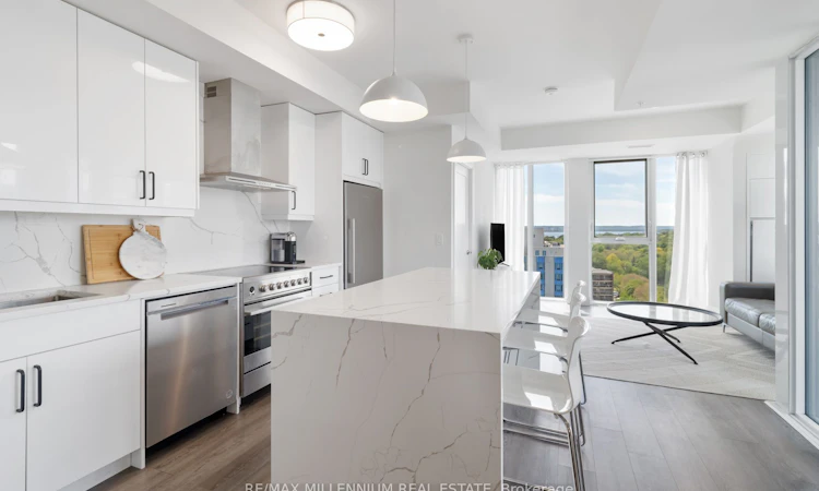 1302-500 Brock Avenue